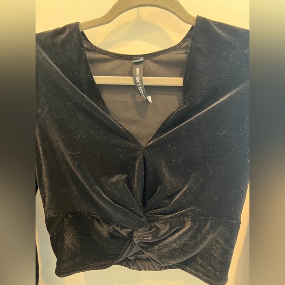 Velvet top by Design Lab - Picture 3 of 8
